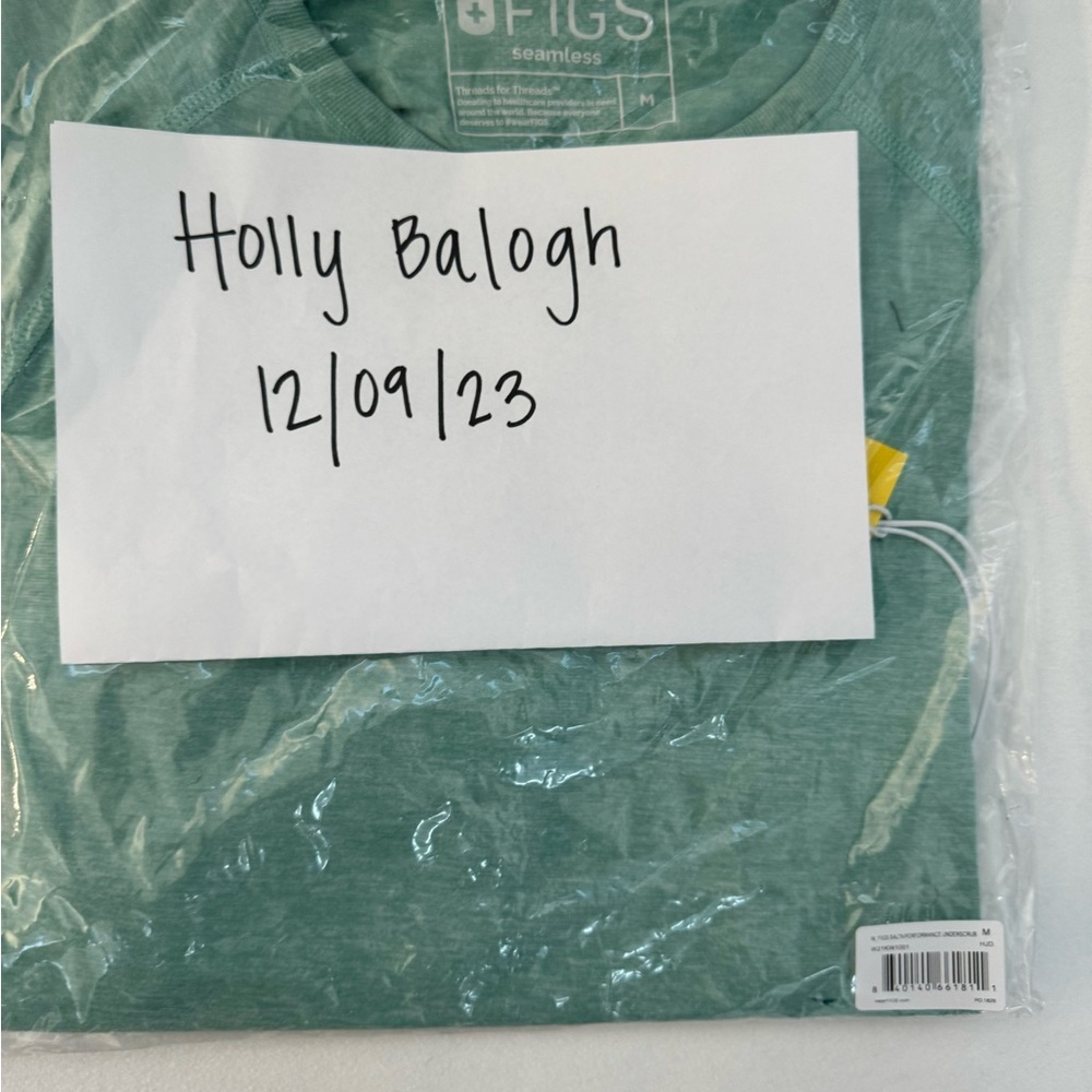New FIGS salta heathered jade under scrub